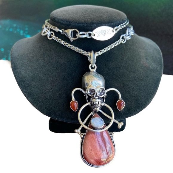 Genuine red jasper , moonstone & carnelian gemstones skull boho goth necklace - Picture 3 of 13